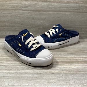 Nike Hermosa Slip On Sneakers Women’s size 7